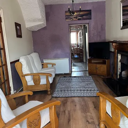 Nyaraló Town House With Patio