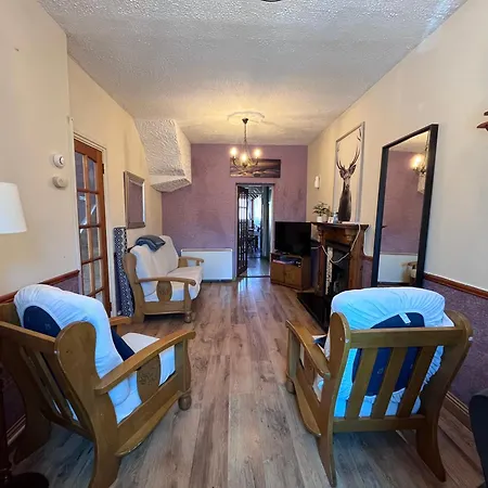 Nyaraló Town House With Patio