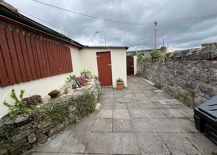 펜션 Town House With Patio 슬라이고